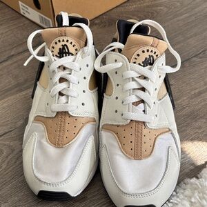 Nike White and Tan Women's Sneakers